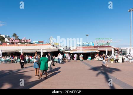 Eine schöne Aussicht vom Strand Playa del Ingles in Maspalomas, Gran Canaria, Spanien. Sonniges Wetter. Stockfoto