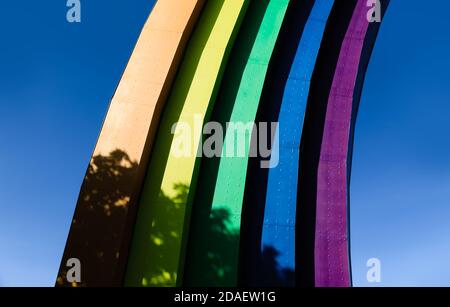 KIEW, UKRAINE - 05. MAI 2017: Bogen der Vielfalt (Bogen der Freundschaft der Nationen), gemalt in Farben des Regenbogens, in Vorbereitung für den Song Contest EU Stockfoto