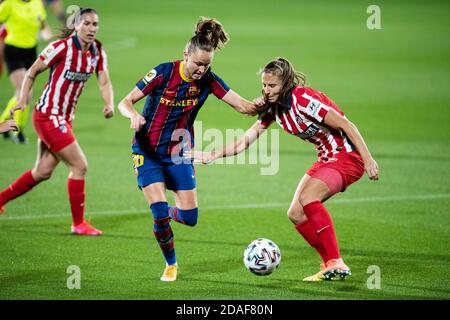 Caroline Graham Hansen vom FC Barcelona und Kylie Strom von Atletico de Madrid während der Frauen &#039;s spanische Meisterschaft, la Liga Iberdrola footbal P Stockfoto