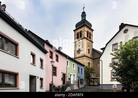 Katholische Pfarrkirche St. Martin in Hillesheim Stockfoto