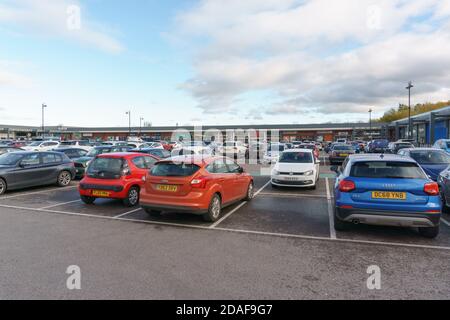 Broughton Shopping Park ein Einkaufszentrum in Broughton Flintshire Wales. Eröffnet im Juni 1999 ist es der verkehrsreichste Einkaufspark in Nord-Wales Stockfoto