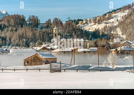 Winterlandschaft bei Celerina im Engadin, Graubünden, Schweiz Stockfoto