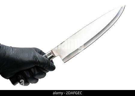 Hand in schwarzem Gummi-Handschuh mit großem scharfen Messer, Krimi-Konzept. Arm in schwarzem Latex Handschuh Nahaufnahme isoliert auf weißem Hintergrund. Stockfoto