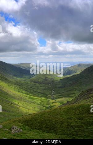 Blick von der Threshthwaite Mündung entlang des Troutbeck Tals, Kirkstone Pass, Lake District National Park, Cumbria, England, UK Stockfoto