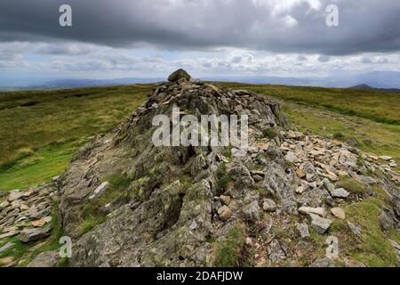 Der Gipfel Cairn of Yoke Fell, Hartsop Valley, Kirkstone Pass, Lake District National Park, Cumbria, England, UK Yoke Fell ist einer der 214 Wainwrigh Stockfoto