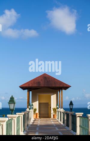 Dominikanische Republik, östliche Halbinsel De Samana, Semana, Aufzug zum Strand im Gran Bahia Principe Cayacoa Hotel Stockfoto