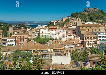 BURGRUINEN ALTSTADT BEGUR COSTA BRAVA KATALONIEN SPANIEN Stockfoto