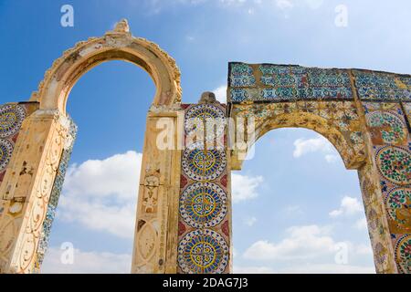 Mosaikbogen an der Al-Zaytuna Moschee in der alten Medina, UNESCO-Weltkulturerbe, Tunis, Tunesien Stockfoto