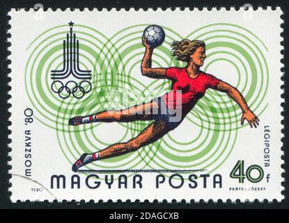UNGARN – UM 1980: Briefmarke gedruckt von Ungarn, zeigt Handball, um 1980 Stockfoto