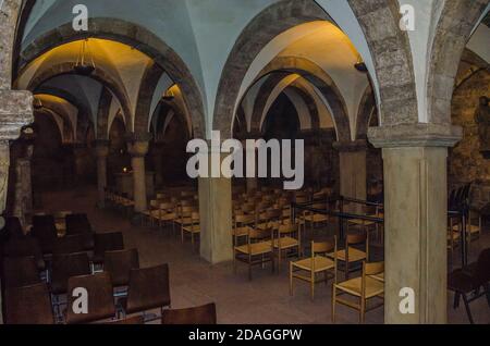 Ein Rundgang durch den Bremer Dom und den Hauptkeller ist ein unvergessliches Erlebnis. Stockfoto