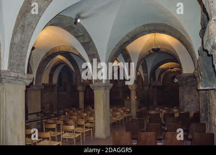 Ein Rundgang durch den Bremer Dom und den Hauptkeller ist ein unvergessliches Erlebnis. Stockfoto