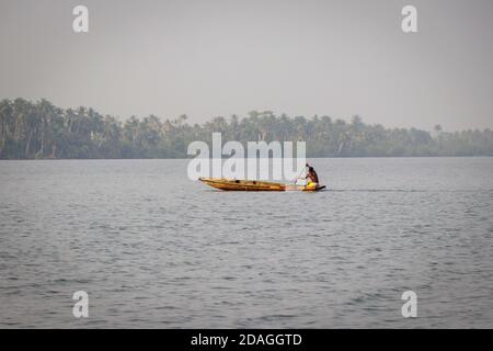 Bootsfahrt über die Lagune, Abidjan, Elfenbeinküste Stockfoto
