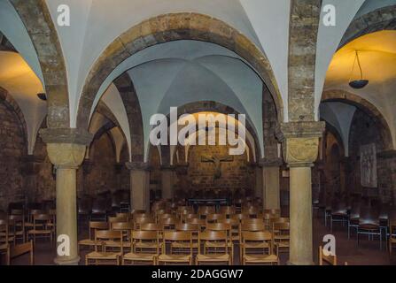 Ein Rundgang durch den Bremer Dom und den Hauptkeller ist ein unvergessliches Erlebnis. Stockfoto