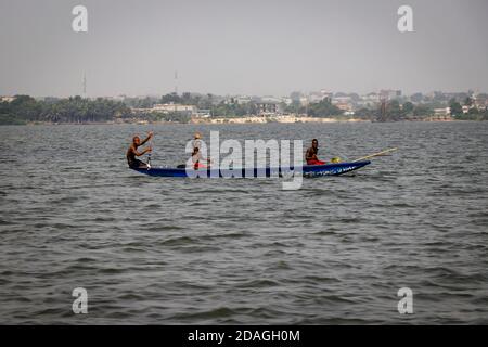 Bootsfahrt über die Lagune, Abidjan, Elfenbeinküste Stockfoto