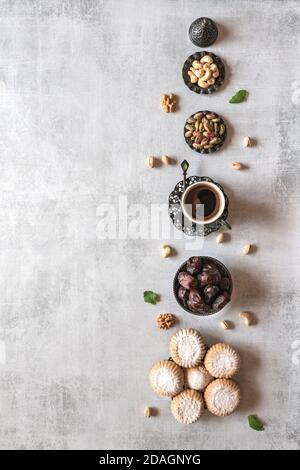 Cookies von El Fitr Islamischen Fest. Ramadan Süßigkeiten. Ägyptische Kekse 'Kahk El Eid' Stockfoto