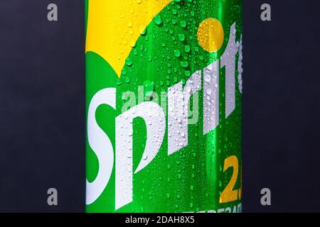 Tjumen, Russland-02. November 2020: Sprite Can Logo. Sprite ist ein Limettengetränk der Coca-Cola Company. Stockfoto