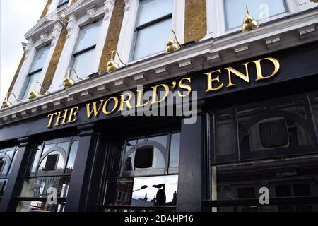 London, Großbritannien. November 2020. Außenansicht des World's End Pub in Camden. Quelle: Vuk Valcic/Alamy Stockfoto