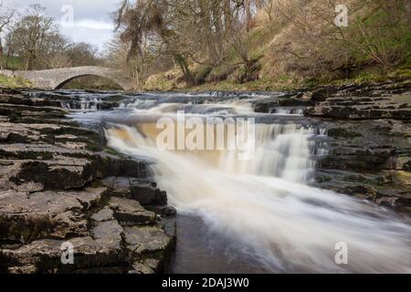 Stainforth Force auf dem River Ribble in der Nähe in der Yorkshire Dales National Park Stockfoto