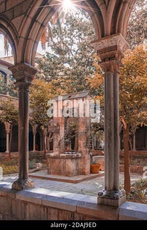 Kloster Kloster Kloster in Santa Anna Kirche in Barcelona, Spanien. Stockfoto