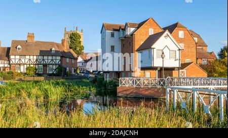 Tewkesbury und der Fluss Avon bei Tewkesbury Mill Abbey Mühle Wassermühle St Marys Road auf dem Severn Way Gloucestershire England GB UK Europa Stockfoto