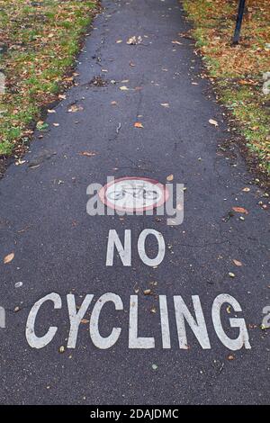 Fotografie ohne Radfahrschild Stockfoto