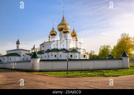 Auferstehungskloster in Uglich, Jaroslawl Region, Goldener Ring von Russland Stockfoto