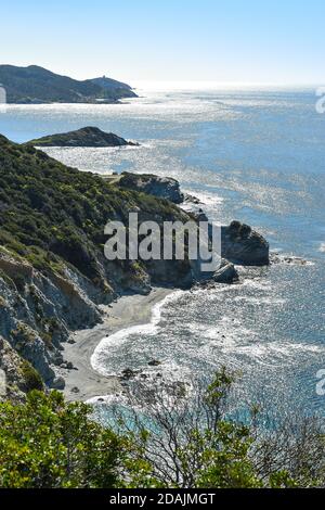 Italien, Sardinien, Capo Malfatano der Turm in der Nähe der Straße kreuzt es mit schöner Aussicht die Ecke des Südwestens von Sardinien Stockfoto