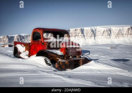 Verlassene rote LKW Stockfoto