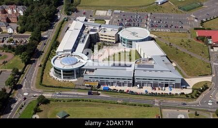 Luftaufnahme des Northampton College (St. Gregory's Road im Vordergrund) Stockfoto