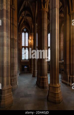 Farbbild der Säulen in der John Rylands Library, Manchester, U.K Stockfoto