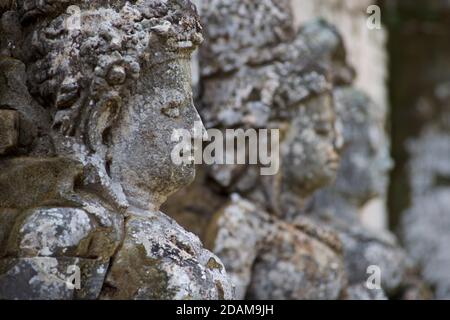 Steinschnitzereien am Badeort, Goa Gajah, Bali, Indonesien, Südostasien Stockfoto