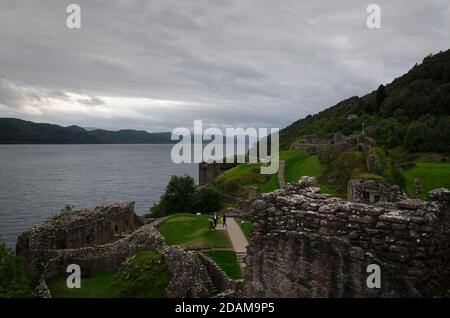 Urquhart Castle am Ufer des Loch Ness in den Highland, Schottland Stockfoto