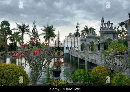 Taman Ujung Water Palace, Karangasem Regency, Bali, Indonesien. Jetzt auch bekannt als Ujung Park oder Sukasada Park. In Der Nähe Von Amlapura. Stockfoto