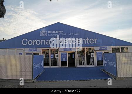 Schweiz: Das größte Covid-19 Testzentrum befindet sich in Zürich auf dem Kasernenareal, aber im Moment ist es ruhig Stockfoto