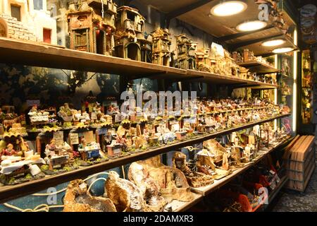 Krippe Figurines Shop. Spaccanapoli. Neapel. Italien Stockfoto
