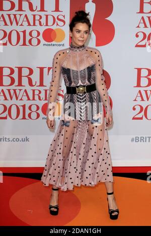 Anna Friel nimmt an den Brit Awards 2018 Teil, die am 21. Februar 2018 in der O2 Arena in London, England, ausgetragen werden. Stockfoto