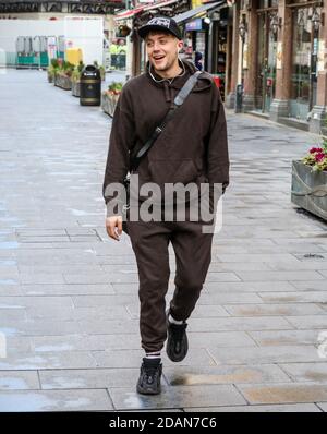 Roman Kemp, Global Radio Studios, London, Großbritannien, 13. November 2020, Foto von piQtured Stockfoto