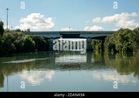 gita sul Tevere tra Roma e Ostia Stockfoto