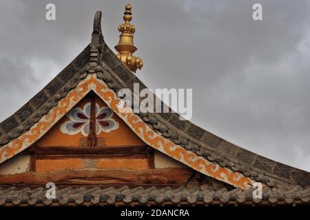Badain Jaran Tempel nach Süden gerichtet Dach Giebel-Badain Jaran Wüste-Innere Mongolei-China-1112 Stockfoto