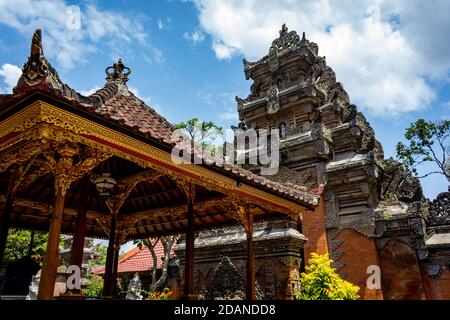 Tempel in der Stadt ubud in bali Stockfoto