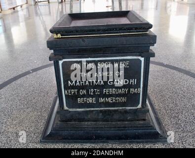 Rastplatz für die Asche von Mahatma Gandhi in Gandhi Mandapam, Kanyakumari, Tamil Nadu, Indien Stockfoto