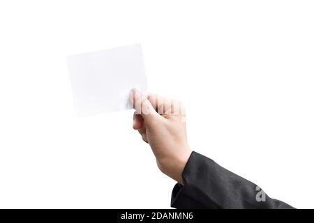 Mann Hand hält Visitenkarte ( weiße Papierkarte ) isoliert auf weißem Hintergrund. Mit Clipping-Pfad. Stockfoto