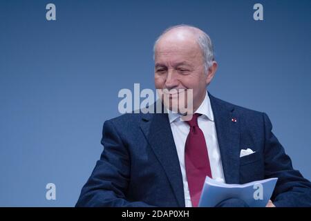 Paris, Frankreich, 12. november 2018, Laurent Fabius, ehemaliger Premierminister der Republik Frankreich, beim Pariser Friedensforum, François Loock/Alamy Stockfoto