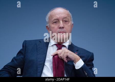 Paris, Frankreich, 12. november 2018, Laurent Fabius, ehemaliger Premierminister der Republik Frankreich, beim Pariser Friedensforum, François Loock/Alamy Stockfoto