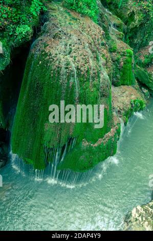 Draufsicht auf den Bigar Wasserfall, Naturschutzgebiet in den Anina Bergen Stockfoto