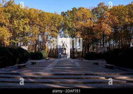 Die Statue von Präsident Theodore Roosevelt im Herbst, Herbst. Am Theodore Roosevelt Park im Potomac Fluss zwischen Washington DC und Virginia. Stockfoto
