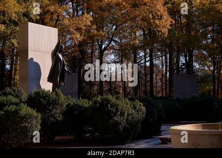 Die Statue von Präsident Theodore Roosevelt im Herbst, Herbst. Am Theodore Roosevelt Park im Potomac Fluss zwischen Washington DC und Virginia. Stockfoto