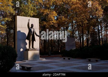 Die Statue von Präsident Theodore Roosevelt im Herbst, Herbst. Am Theodore Roosevelt Park im Potomac Fluss zwischen Washington DC und Virginia. Stockfoto