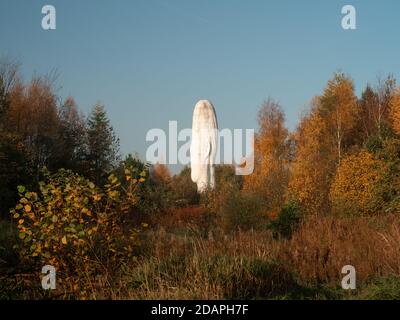 Sutton Manor Woods, Heimat der Dream Sculpture und früher das Zuhause der Sutton Manor Colliery, St Helens, Merseyside Stockfoto