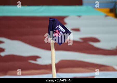 Birmingham, Großbritannien. Oktober 2020. Die Eckflagge wird während des FA Womens Super League 1 Spiels zwischen Aston Villa und Birmingham City im Villa Park Stadium in Birmingham gesehen. Orlagh Malone Gardner/SPP Credit: SPP Sport Press Photo. /Alamy Live Nachrichten Stockfoto